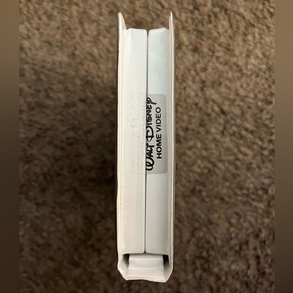 Vintage Walt Disney VHS tape movie children kids. HOMEWARD BOUND 2. - Picture 6 of 7